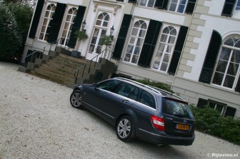 Mercedes-Benz C-Klasse Estate C200 CGI Business Class title=