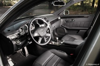 Mercedes-Benz E63 AMG  : 