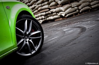 Seat Leon Cupra R  : 