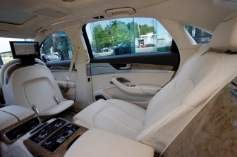 Audi A8L  : 
