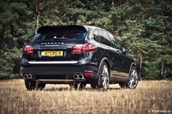 Porsche Cayenne Turbo :