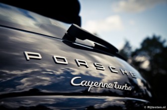 Porsche Cayenne Turbo :