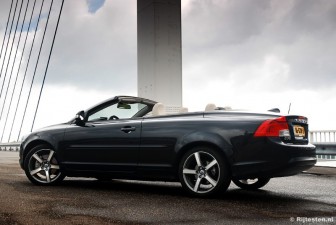 Volvo C70 2.0D Powershift Intro Edition: 