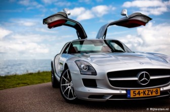 Mercedes-Benz SLS AMG   title=
