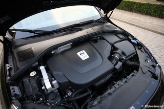 Volvo S60 D5 Summum title=