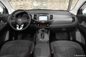 Kia Sportage 2.0 CVVT X-Clusive 2WD title=