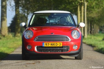 MINI Cooper D 1.6 16V Chili title=