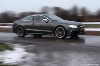Audi RS 5 Coup� 4.2 FSI quattro  : 