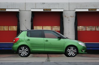 Skoda Fabia 1.4 TSI RS DSG title=