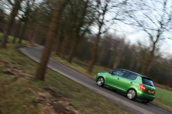 Skoda Fabia 1.4 TSI RS DSG title=