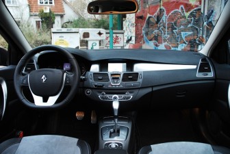 Renault Laguna Estate 2.0 Turbo GT title=