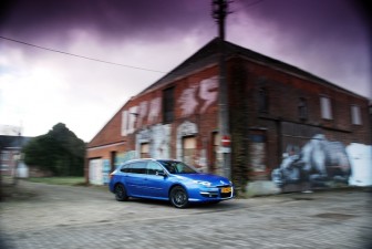 Renault Laguna Estate 2.0 Turbo GT title=