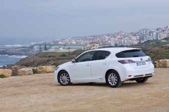 Lexus CT 200h  : 