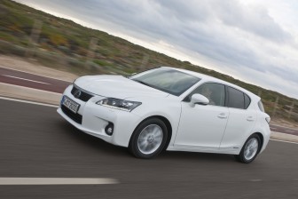 Lexus CT 200h  : 