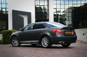 Suzuki Kizashi 2.4 Sport title=