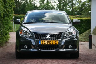 Suzuki Kizashi 2.4 Sport title=