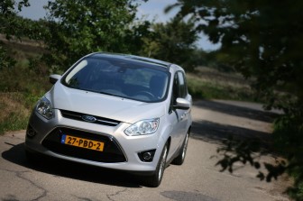 Ford Grand C-Max 1.6 EcoBoost Titanium title=