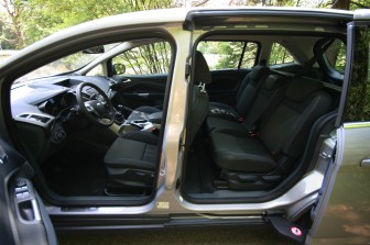 Ford Grand C-Max 1.6 EcoBoost Titanium title=
