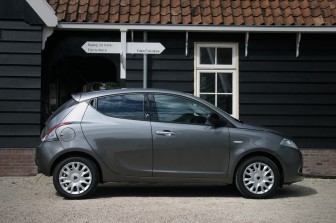 Lancia Ypsilon 0.9 TwinAir Gold title=