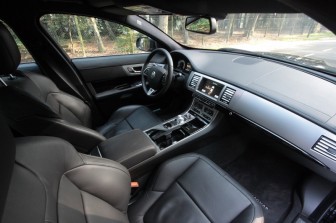 Jaguar XF 2.2D : 