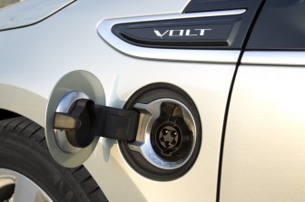Chevrolet Volt  Base: 