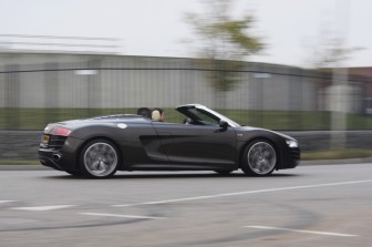 Audi R8 Spyder 5.2 FSI quattro: 