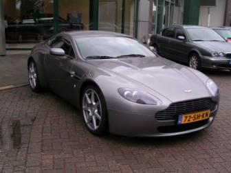 Aston Martin V8 Vantage  : De V8 Vantage is een echte wannahave!