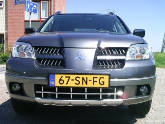 Mitsubishi Outlander Sport 2.0 Invite Plus title=