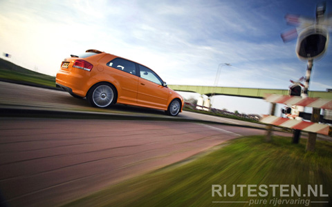Wallpaper Audi S3 downloaden
