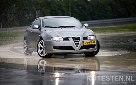Wallpaper Alfa Romeo GT downloaden