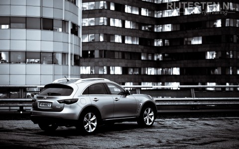 Wallpaper Infiniti FX50 S downloaden