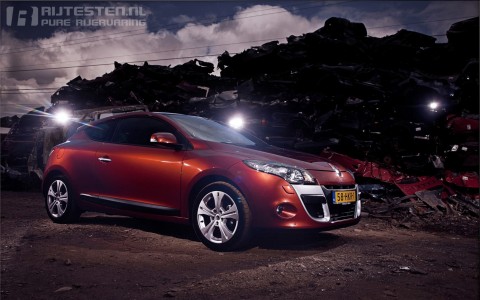 Wallpaper Renault M�gane Coup� downloaden