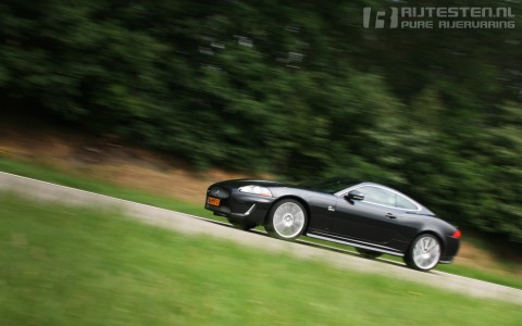 Wallpaper Jaguar XKR downloaden