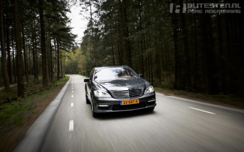 Wallpaper Mercedes-Benz S 63 AMG downloaden