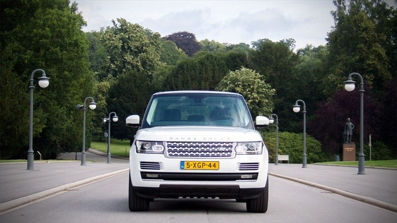 Land Rover Range Rover SDV6 Hybrid Autobiography