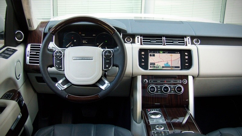 Land Rover Range Rover SDV6 Hybrid Autobiography