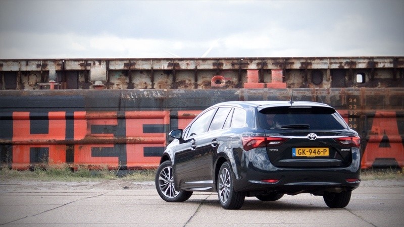 Toyota Avensis Touring Sports 1.6 D-4D-F Lease Pro