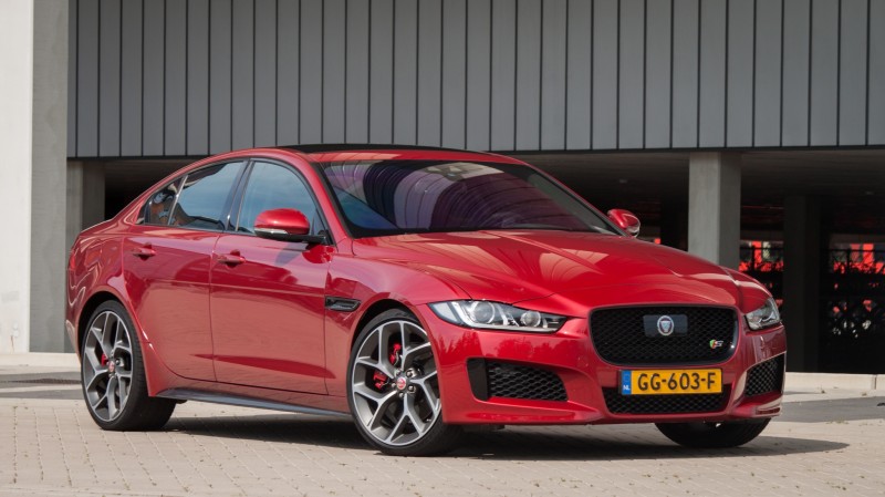 Jaguar XE 3.0 S