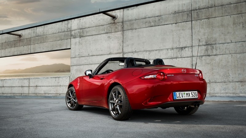 Mazda MX-5 Roadster 2.0 SkyActiv-G 160 GT-M