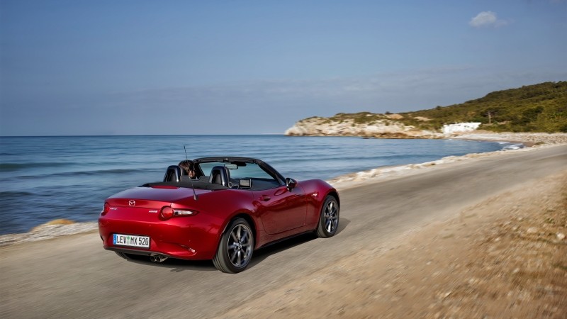 Mazda MX-5 Roadster 2.0 SkyActiv-G 160 GT-M