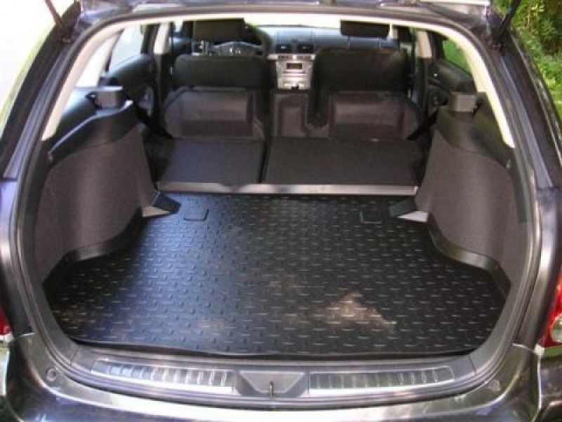 Toyota Avensis Wagon 2.2 D-4D Linea Luna