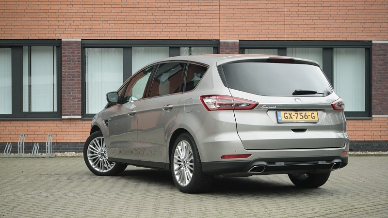 Ford S-Max 2.0 TDCi 180 pk Powershift Titanium