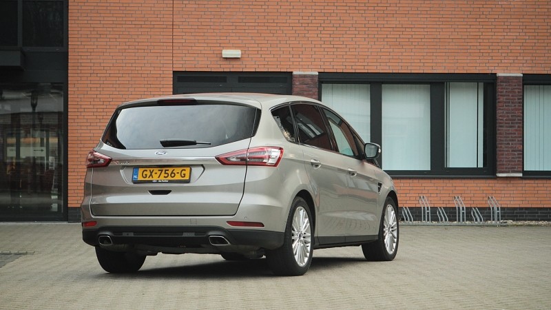 Ford S-Max 2.0 TDCi 180 pk Powershift Titanium