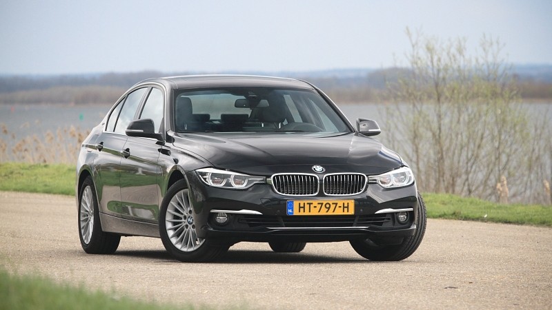 BMW 3 Serie Sedan 330e High Executive Luxury Line