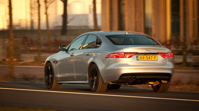 Jaguar XF 2.0d R-Sport