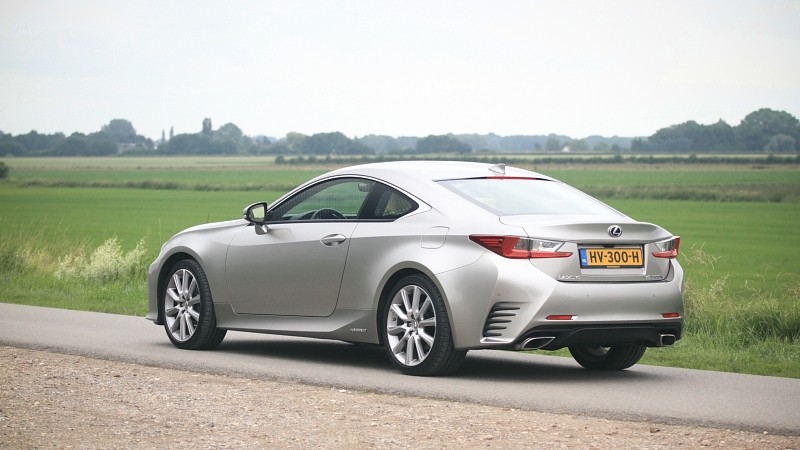 Lexus RC 300h Luxury Line