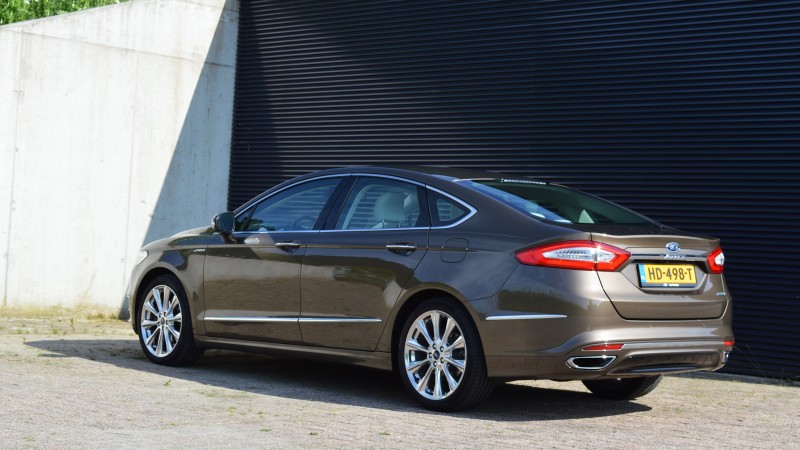 Ford Mondeo sedan 2.0 EcoBoost Vignale