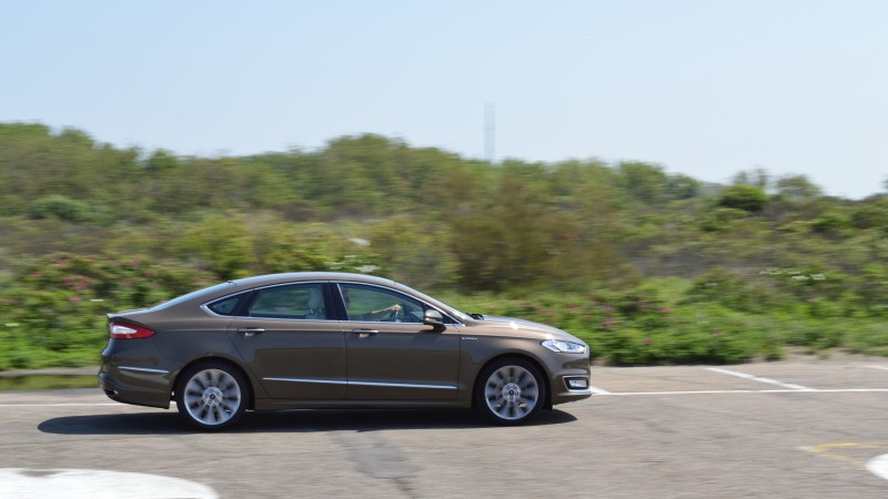 Ford Mondeo sedan 2.0 EcoBoost Vignale