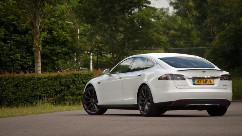 Tesla Model S P90D Ludicrous