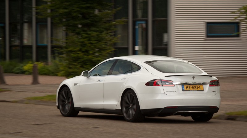 Tesla Model S P90D Ludicrous